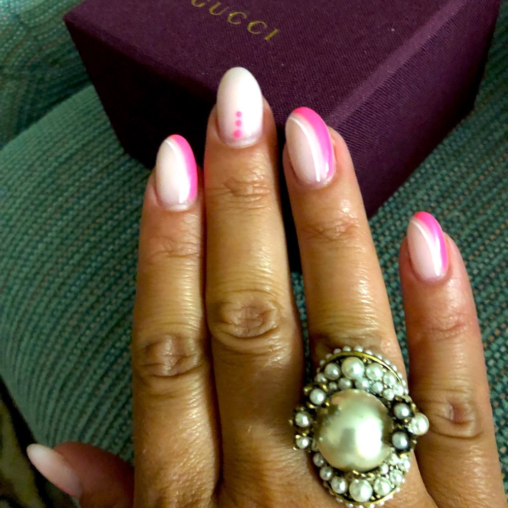Gucci White Faux Pearl Ring Golden